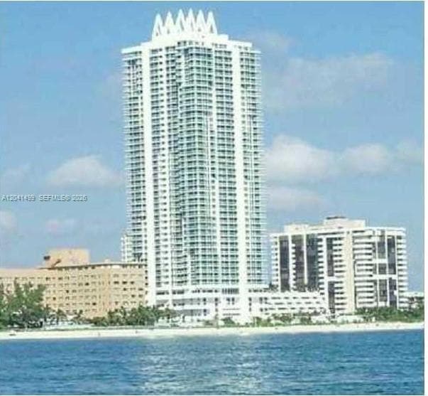 Building Photo - 6365 Collins Ave Unit 1707