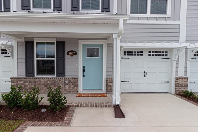 Photo - 8907 Hudson Ln