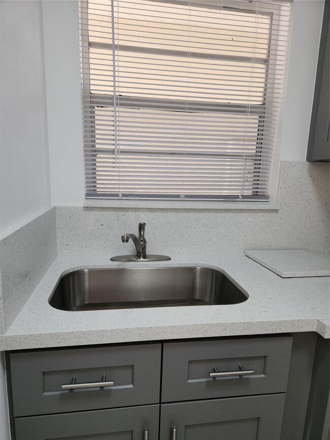 Photo - 2466 Lincoln St Unit 3