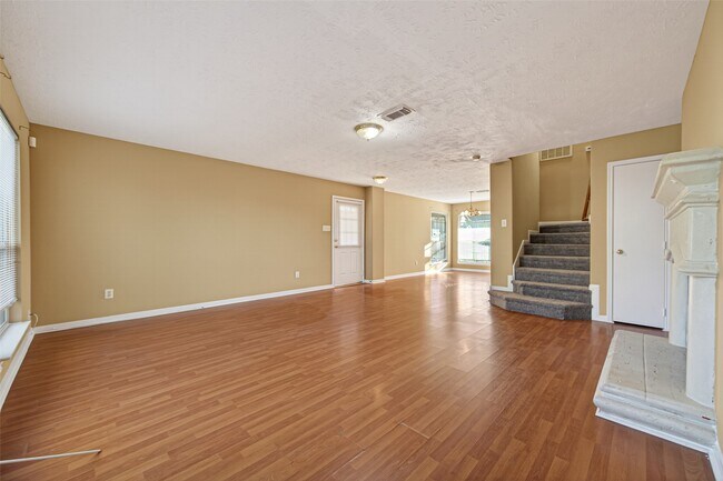 Photo - 3006 Palace Oaks Dr