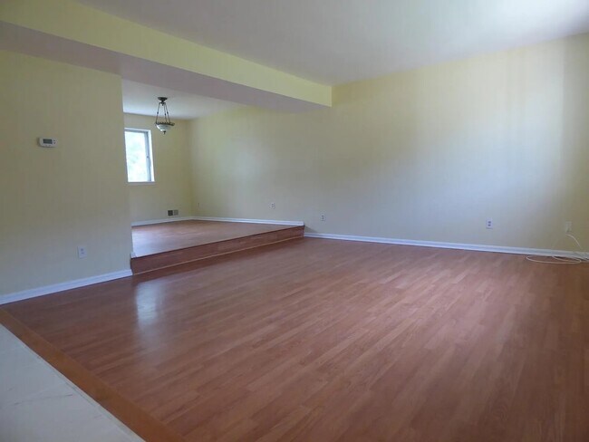 Photo - 7809 Suthard Dr