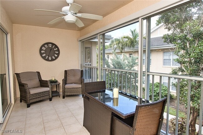 Building Photo - 5637 Turtle Bay Dr Unit II-22