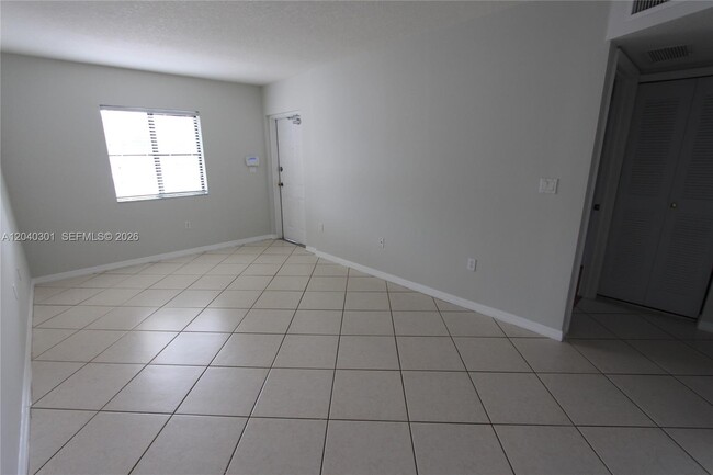 Photo - 22931 SW 88th Pl Unidad 105