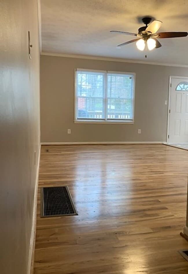 18 Jones Ave Unit 18 B Jones Ave