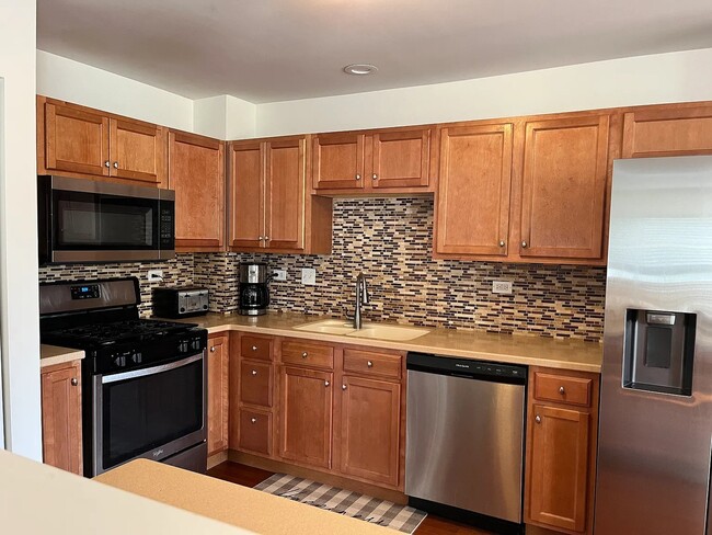 Photo - 1290 Derry Ln