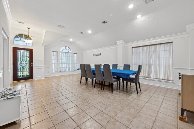 Photo - 10827 Oak Bayou Ln