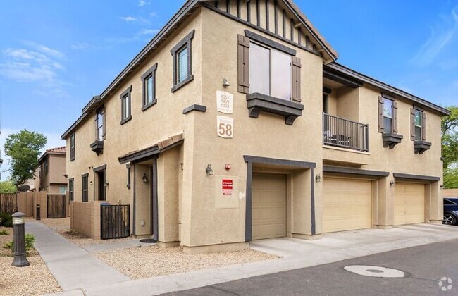 Building Photo - Nice 3 bedroom townhouse!