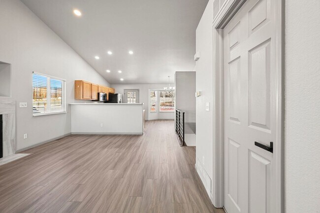 Photo - 5540 Almont Ave