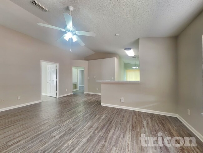 Photo - 3131 Kelling St