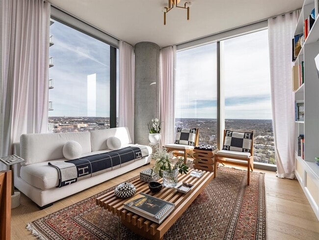 Building Photo - 44 East Ave Unit 2207