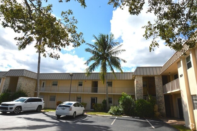 Building Photo - 10789 N Military Trl Rental