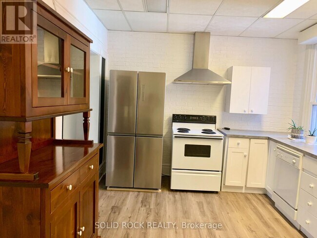Photo - 71 King St E Unit A