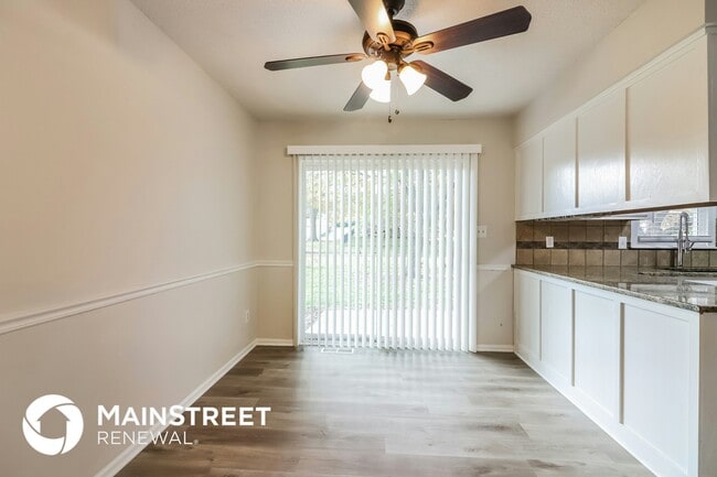 Photo - 210 N Huntsman Blvd