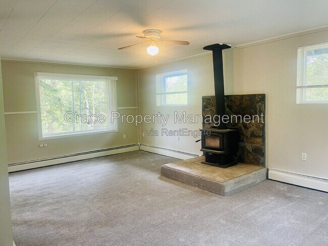 3294 Smith Hill Rd