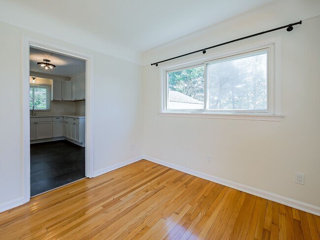 Photo - Spacious 3BR Home with Expansive 1-Acre Lot!