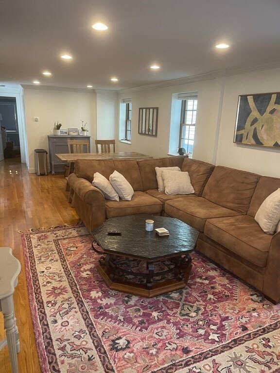 Photo - 2 Buckingham St Unit 1