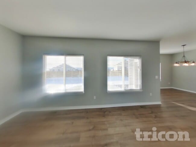 Photo - 10085 Thunderbolt Trail