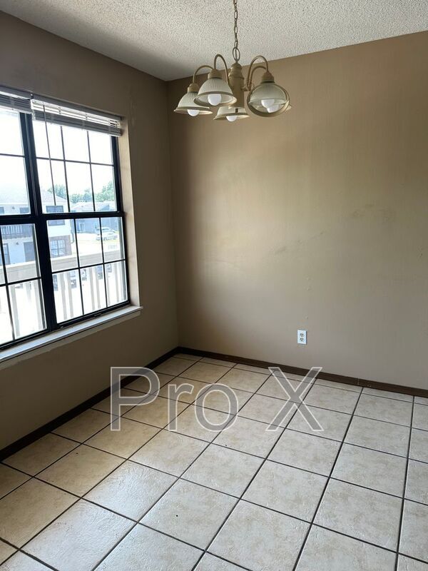 Photo - 1001 S St Louis Ave Unit 1001 S St Louis #8