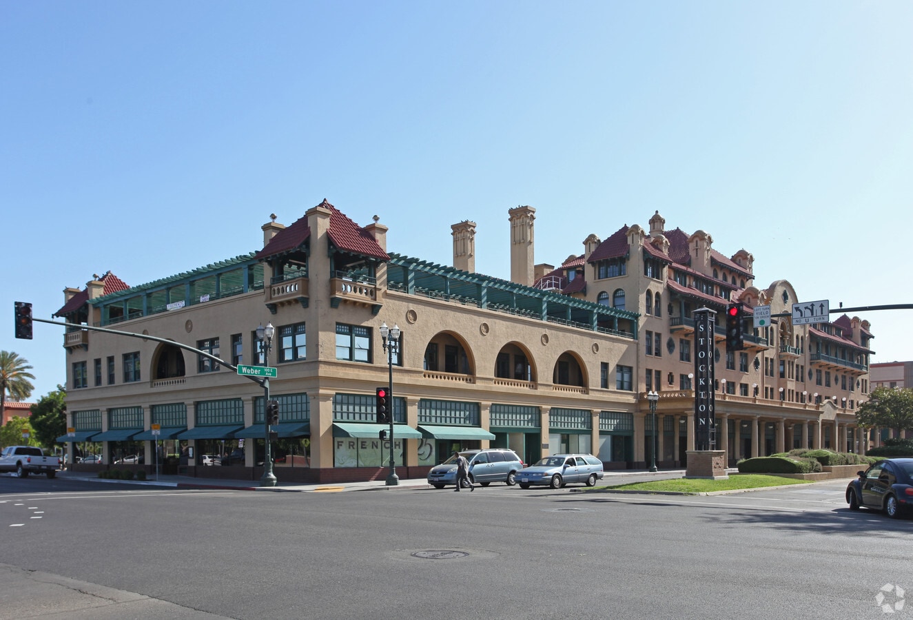 Photo - Hotel Stockton Apartments