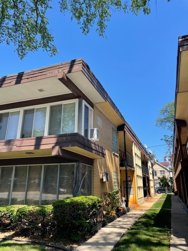 Photo - 1209 N Harlem Ave Unidad 9 Rental