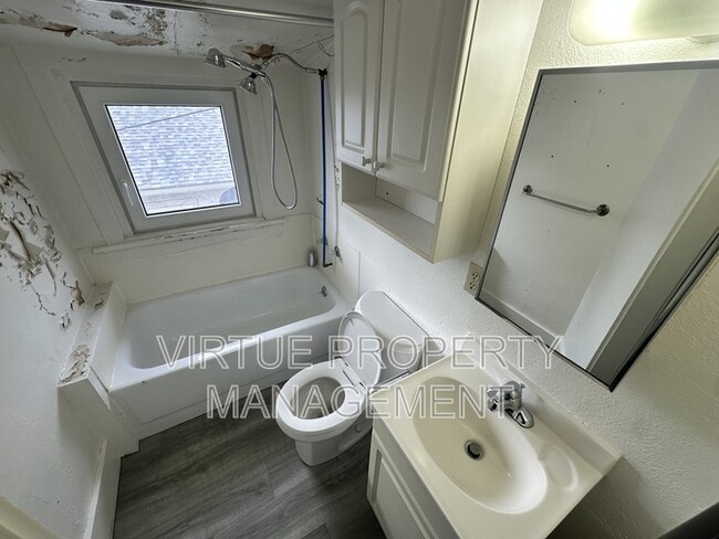 Photo - 813 3rd Ave