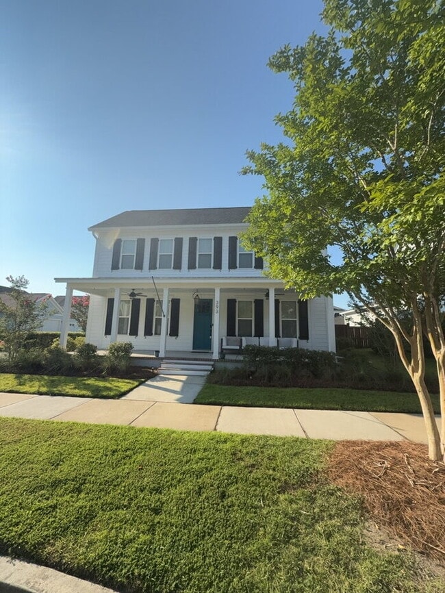 Photo - 393 Oak Park St