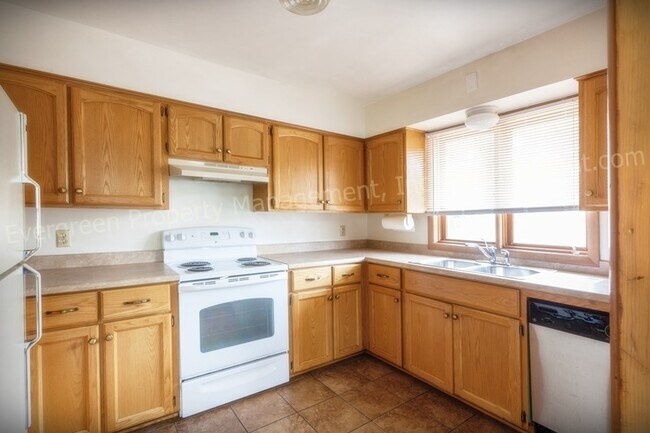 Photo - 1004/1006 Cragmore Dr. Unit 1006