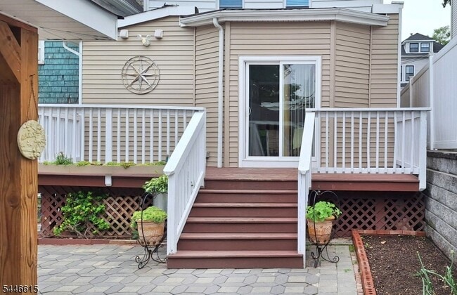 Photo - 175 Delavan Ave