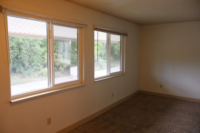 Photo - 1705 Heatheridge Rd