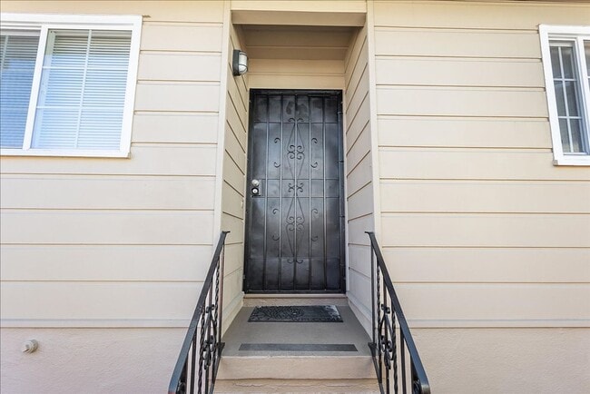 Photo - 2033 High St Unit 2033 High St - LU