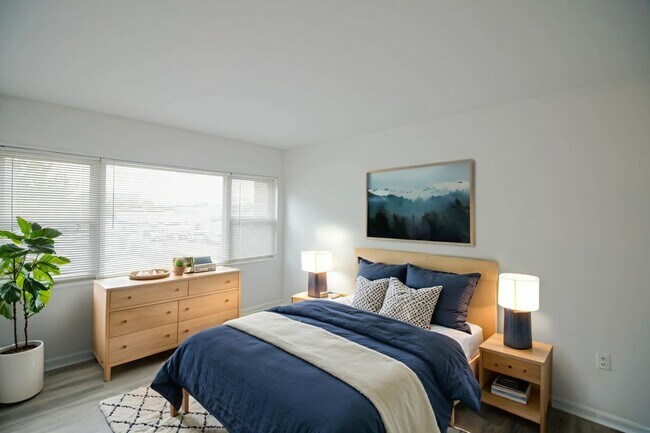 Photo - 6 Canterbury Square Unit 301b