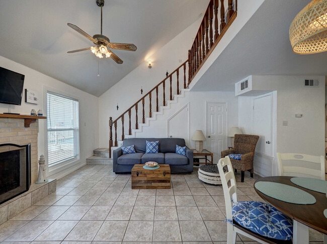 Photo - 15201 Leeward Dr Unidad ID1035609P