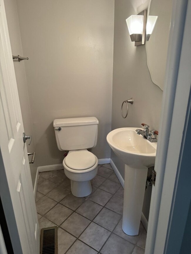 Photo - Two Bedroom Apartment for Rent - Marble Cl... Unidad 1989-C