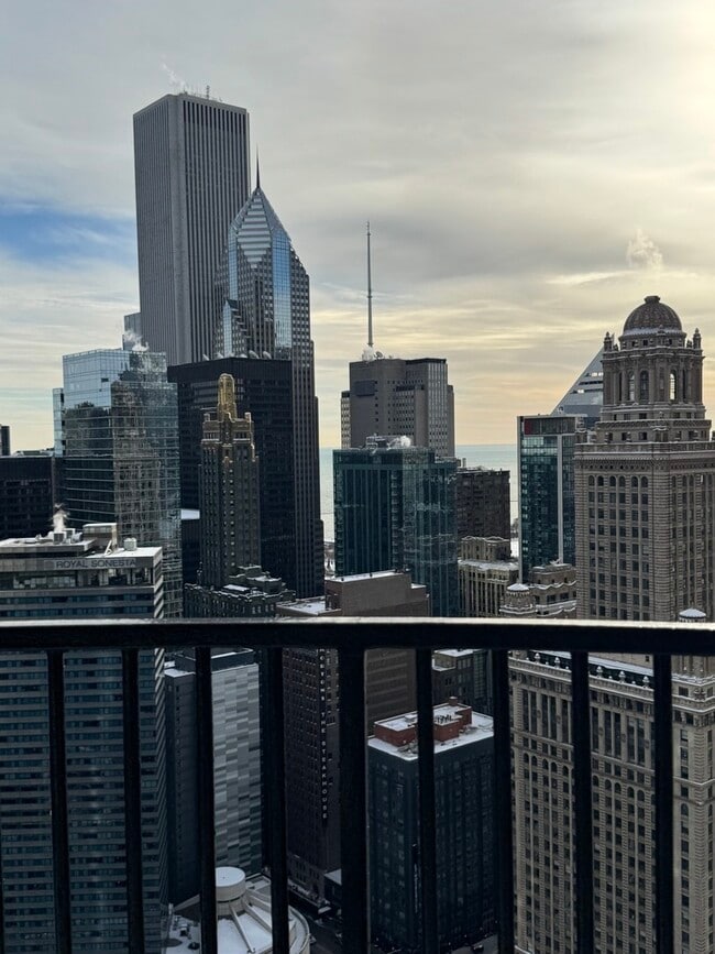 Photo - 300 N State St Unit 5032