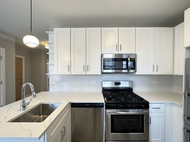 Photo - 3943 N Janssen Ave Unit A07C