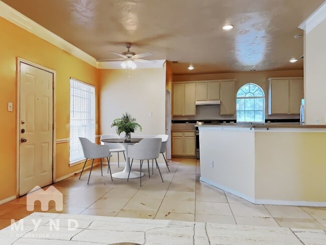 Photo - 9511 Weldridge Dr