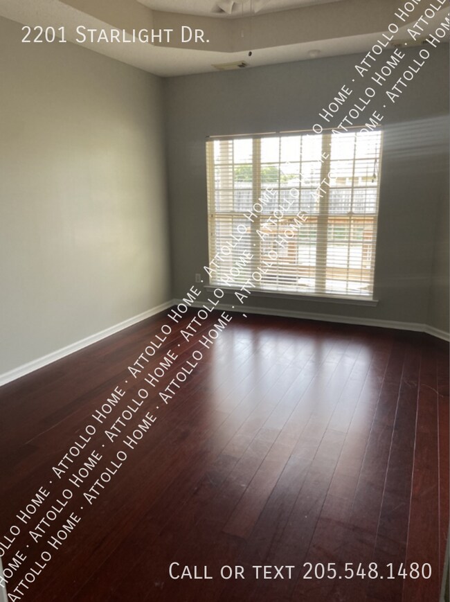 Photo - 2201 Starlight Dr