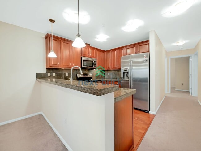 Photo - Charming 2 Bedroom 2 Bathroom Near Totem L... Unit 102