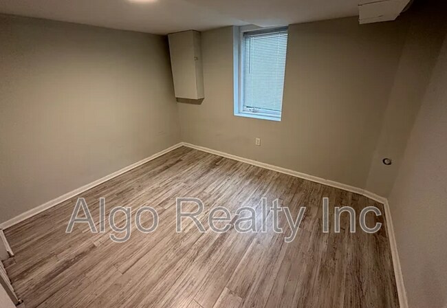 Photo - 4628 Johnson St NE