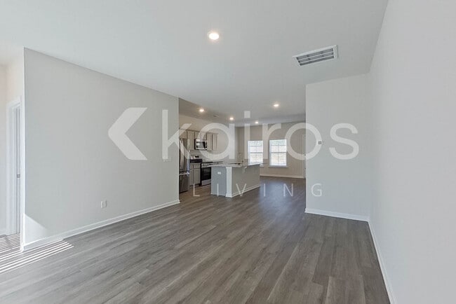 Photo - 2407 Banyan Cir
