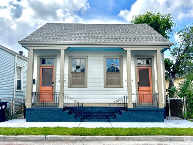 Building Photo - 3047 Maurepas St Unit 3047 Rental