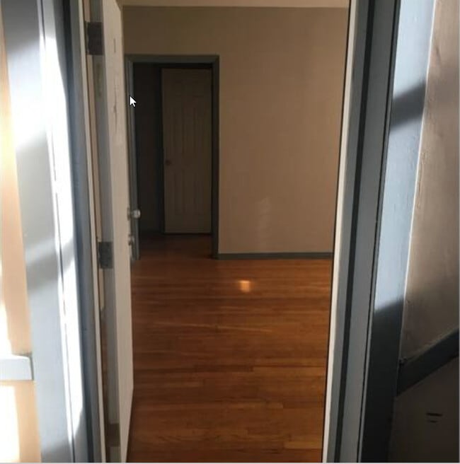 Building Photo - 4914 W 18th St Unit 5