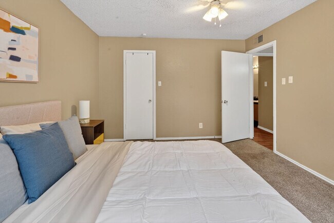 Photo - 2302 W Loop 289 Acc Rd Unidad SI FL2-ID1612683P
