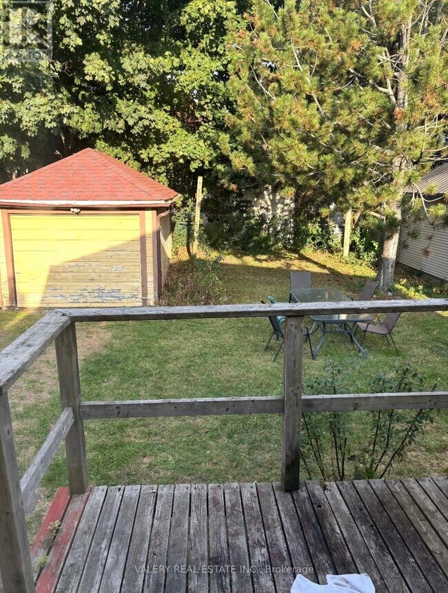 Photo - 317 Victoria St