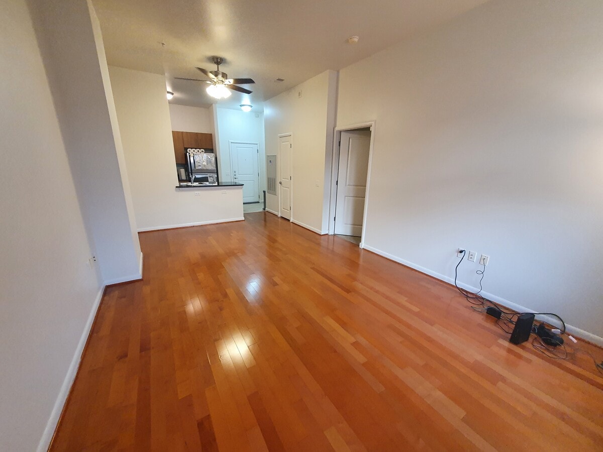 Photo - 1021 N Garfield St Unit 1048