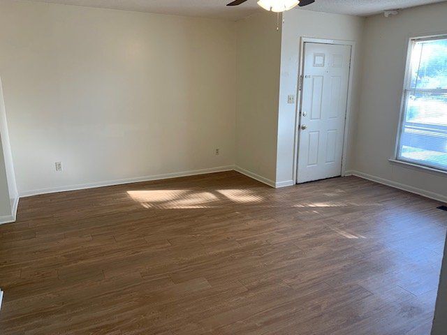 Photo - 301 Shiloh Dr
