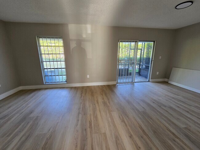 Photo - 17120 SW 94th Ave