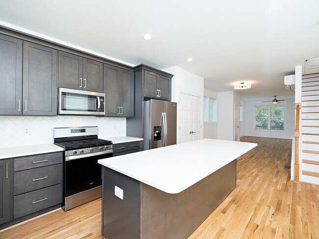 Redfield-Villages-Apartment-Homes-Near-NC-State-109-Turner-St-Luxury-Kitchen-Stainless-Steel-Appliances