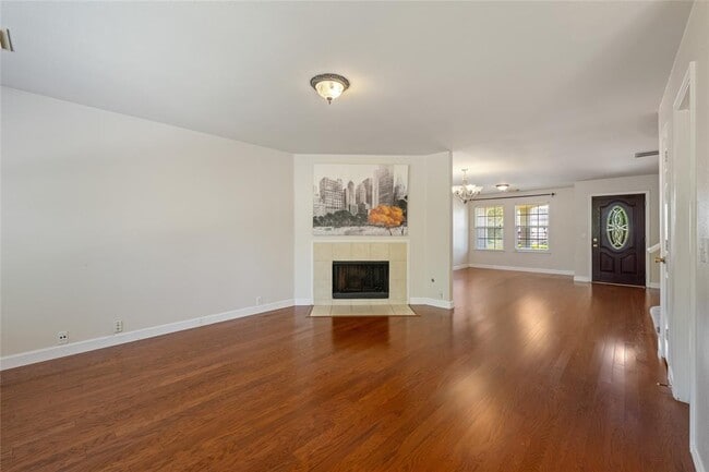 Photo - 14716 Lantern Dr