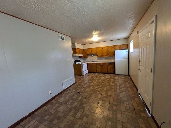 Photo - 4619 Hartel St Unit 4619 Hartel #1 - RTR 08/27/26